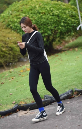 黑衣黑裤