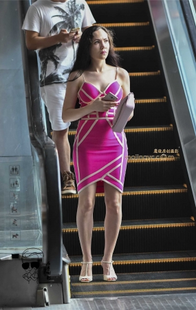 迷人的粉色裙