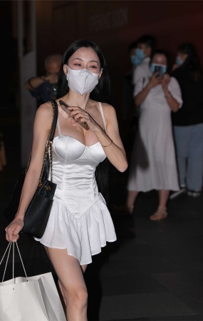 无法不想的白裙