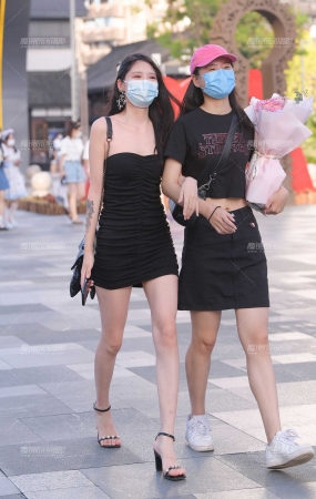 美腿闺蜜