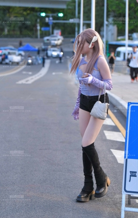 长靴丰腴美女 24-07-13-49