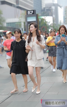 会捂嘴笑的女生都比较羞涩3A1343[308M]