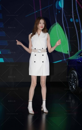 R丝白裙~