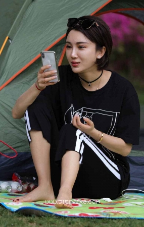 两个精品女人