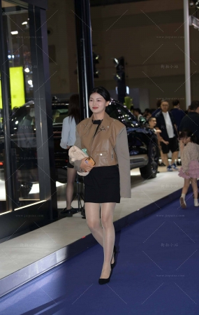 丝腿美眉