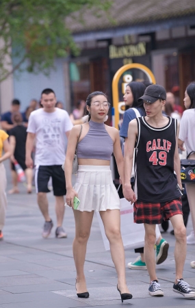 摄神街拍作品 - 性感女友，羡慕啊这样穿