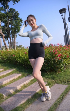 魂魂街拍作品 冬日里的一缕阳光