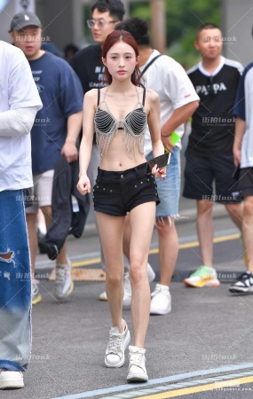 热裤文胸装 24-06-15-67