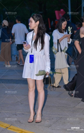 白裙子透明凉高 23-09-17-44