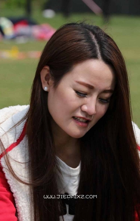 成熟美妇一双沧桑的脚丫