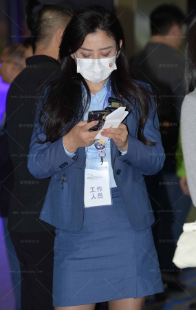 241121-22=105√穿这颜色制服的，肯定是高级人员 11P