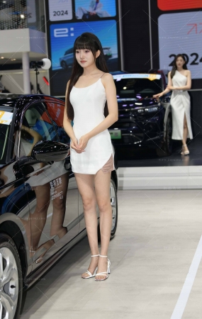 端庄的模特小姐姐