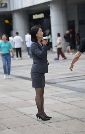 嘿丝高级工装职员