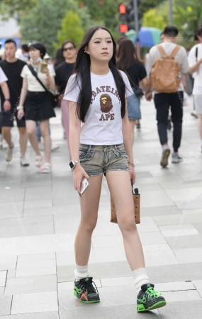 今天被美腿袭击/231009-7-50 14P