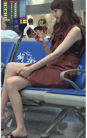 漂亮的美腿女孩