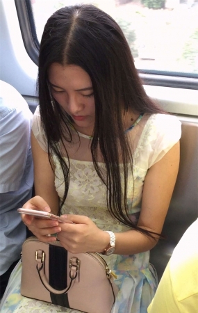 白高街拍长腿MM