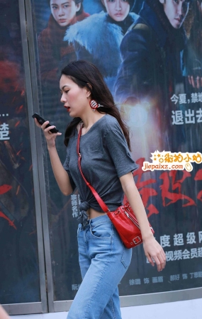 街拍红色高跟mm