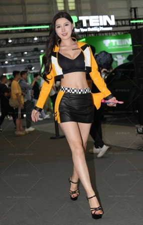 241018-59=58√性感美腿小姐姐 9P