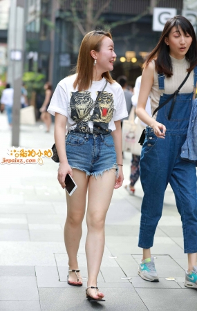 紧短牛妹子