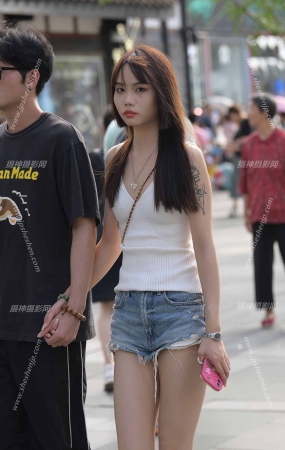 清纯的邻家妹妹/231022-3-49 15P