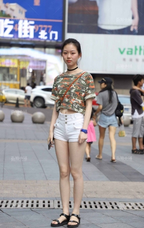 好清秀的小妹