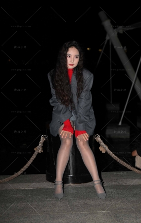 韵味超薄灰丝美妇