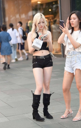 这种靴子好看？？？