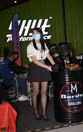 百褶超短裙黑丝美女