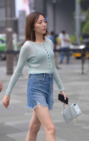 街头里简约大气的少妇/231105-7-32 14P