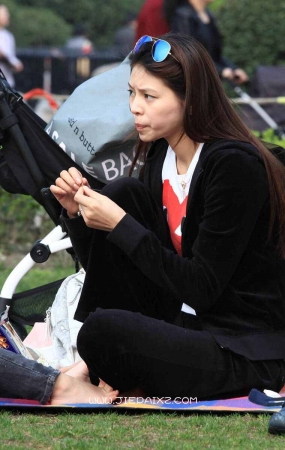 颜值爆表美女辣妈