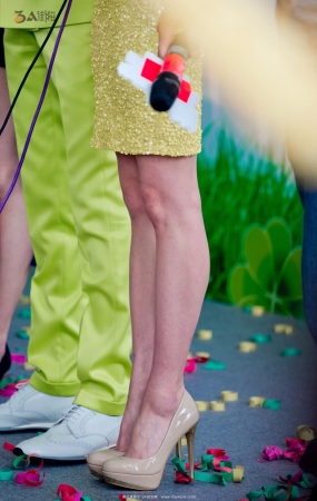腿~~~-9P