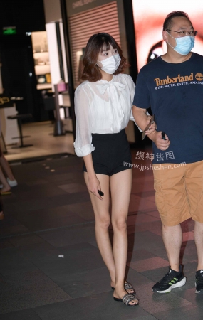 22812-37+68美腿媳妇～ 15P