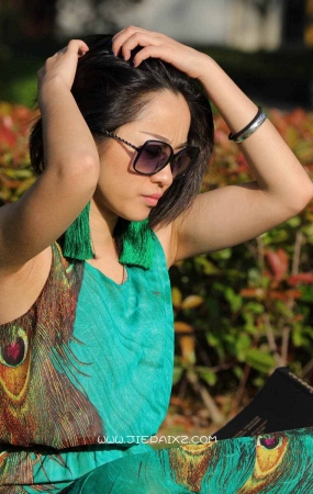 落落大方美少妇