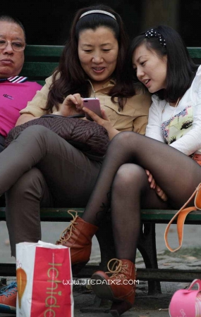 黑丝美女