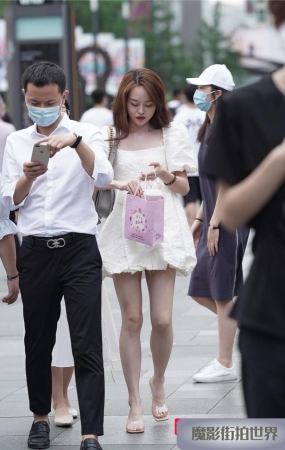 好白嫩的美腿3A2528[331M]