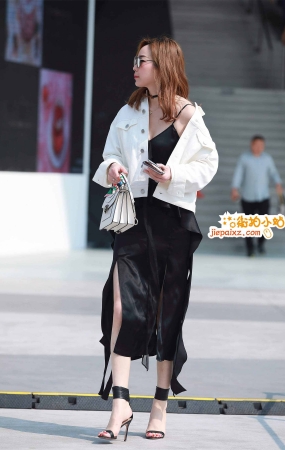 街拍高跟时尚美女