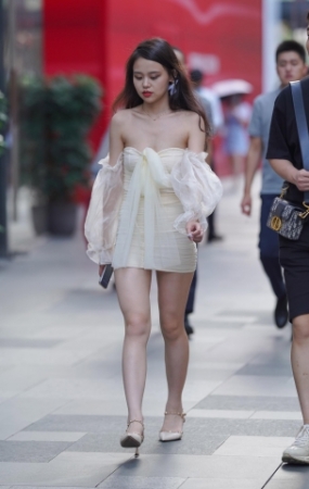 美腿小姐姐