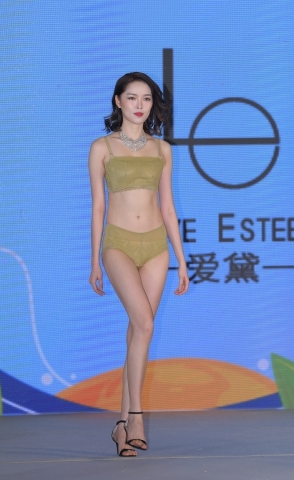 一模两套，全部美美哒