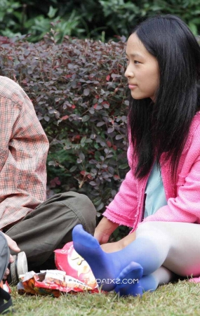 妖艳的渐变色丝袜还是第一次见