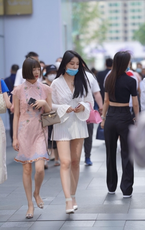 长腿美女