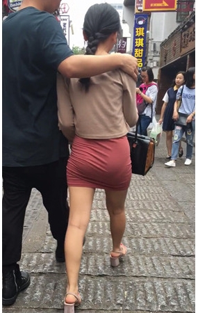 包臀裙妹子