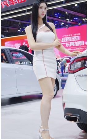 白皙美女