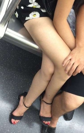 干净玉足美腿