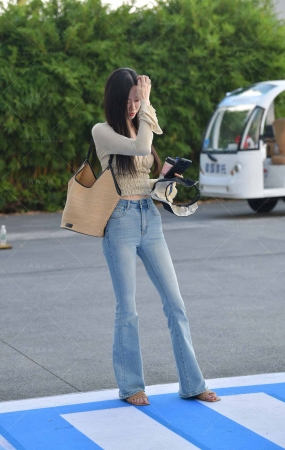 还是她，酒窝美女~