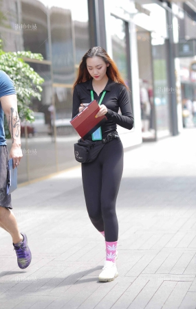 紧身美女