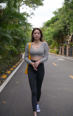 一只麋鹿摄影作品●黑色紧身瑜伽裤美女 【套图+视频】