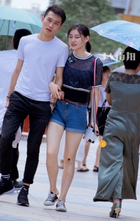 这位美女 膝盖怎么了？-11P