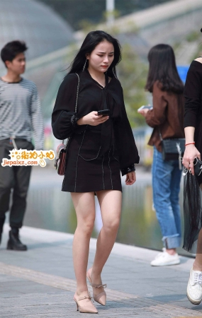 街拍时尚美腿女神