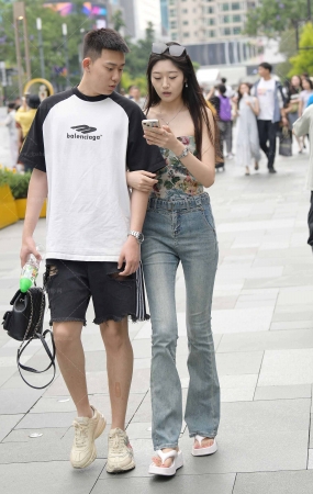 纤纤细腰大长腿··240607-10-47 15P