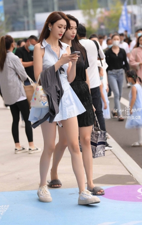 21831-27+59/长腿小姐姐 4P